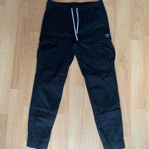 Men’s cargo joggers **Size Medium**